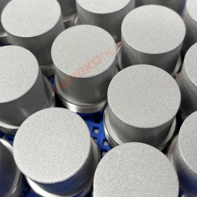 化工行業抗腐蝕解決方案：恒歌金屬燒結濾芯實戰應用案例！