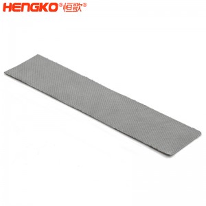 制造商生產(chǎn)不銹鋼316L燒結(jié)絲網(wǎng)濾板濾芯微納米級(jí)耐腐蝕石油過濾用